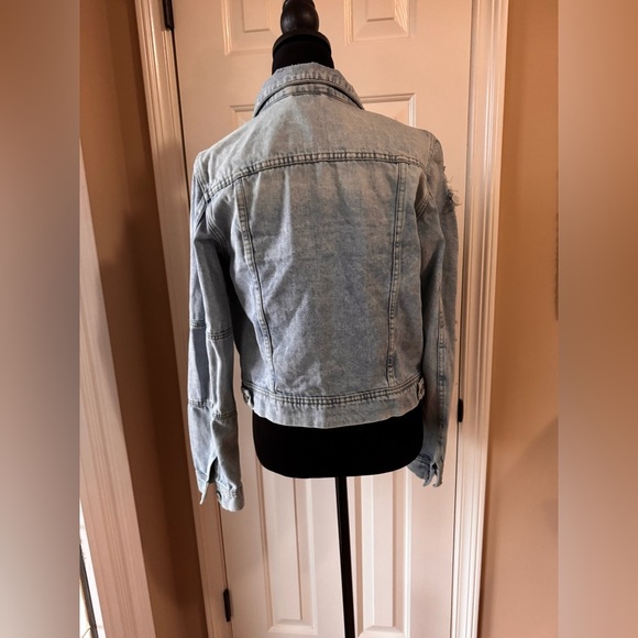 Free People Light Blue Distressed Denim Jacket size small - Picture 9 of 13